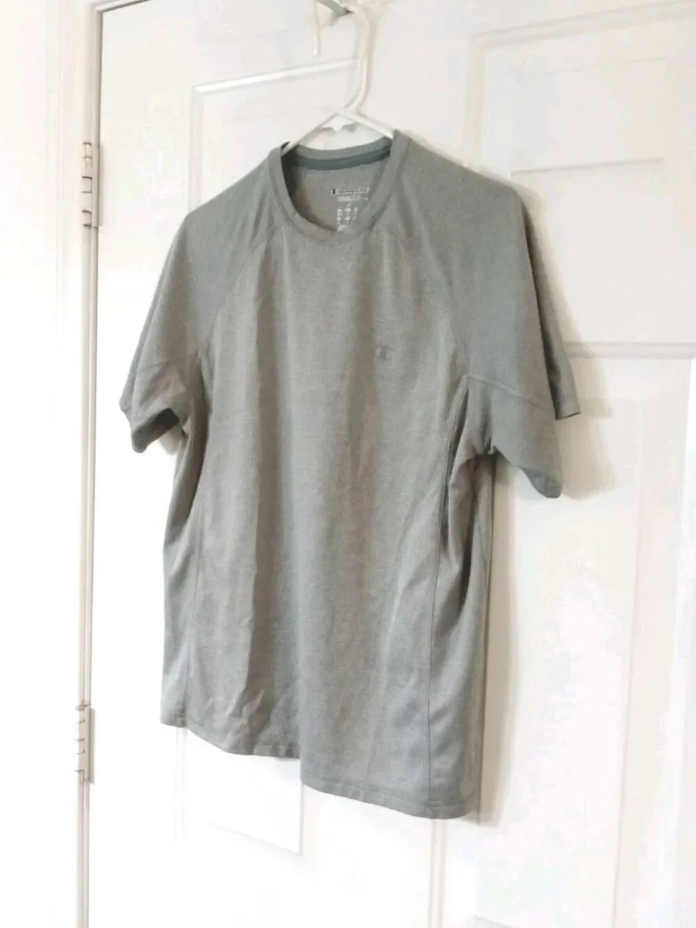 Champion Powertrain Men's Medium Gray Short Sleeve Crew Neck T-Shirt - Picture 4 of 7